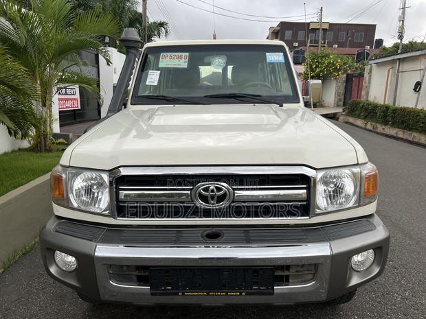 Toyota Land Cruiser 4.0 V6 EXR 2017 White