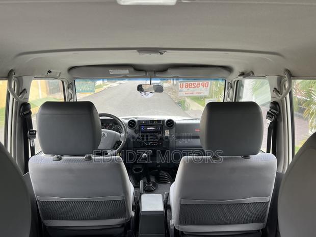 Toyota Land Cruiser 4.0 V6 EXR 2017 White