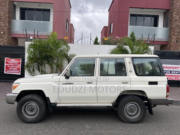 Toyota Land Cruiser 4.0 V6 EXR 2017 White