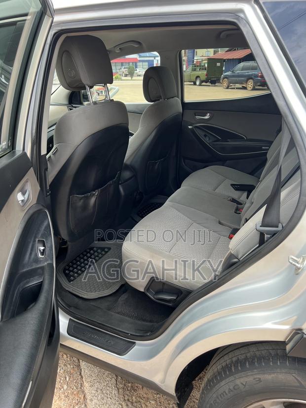 Hyundai Santa Fe 2017 Silver