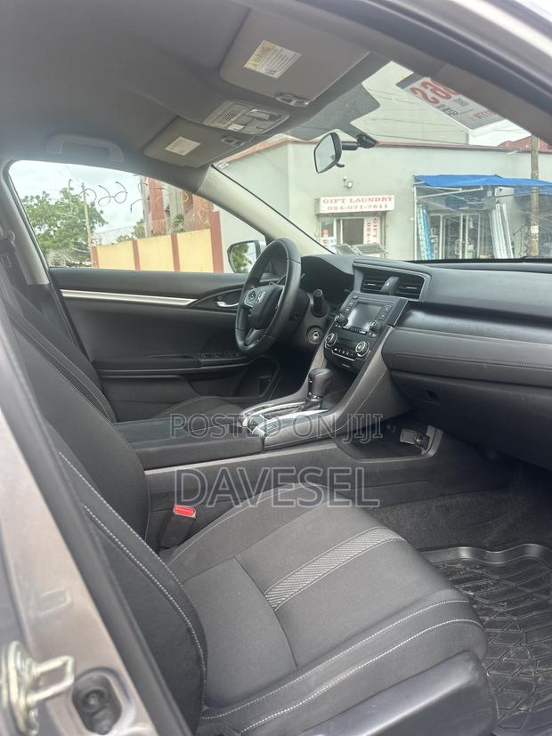 Honda Civic 2017 Silver
