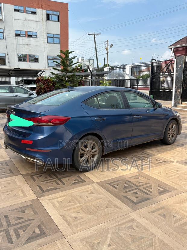 Hyundai Elantra Sport Sedan FWD (1.6L 4cyl 6M) 2017 Blue