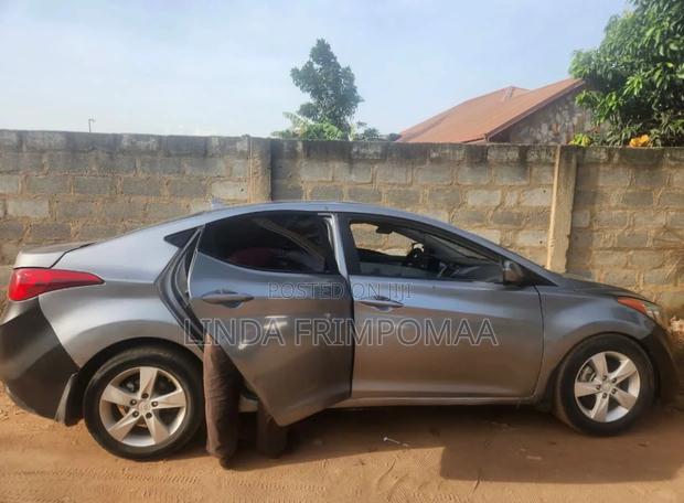 Hyundai Elantra SE 4dr Sedan (1.8L 4cyl 6A) 2015 Silver