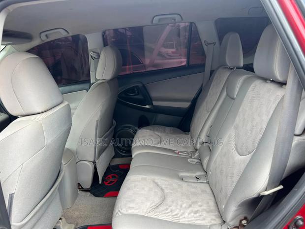 Toyota RAV4 2.5 2012 Red