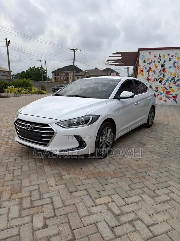 Hyundai Elantra Limited 2018 White