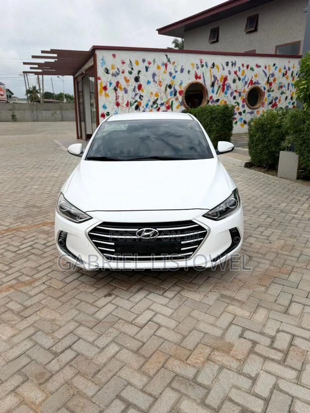Hyundai Elantra Limited 2018 White