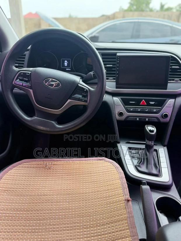Hyundai Elantra Limited 2018 White