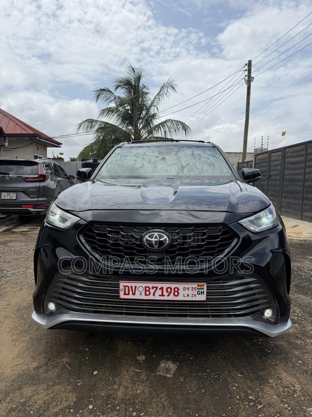 Toyota Highlander XSE 2021 Black