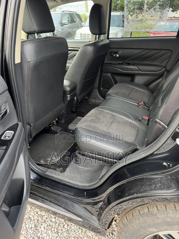 Mitsubishi Outlander 2018 Black