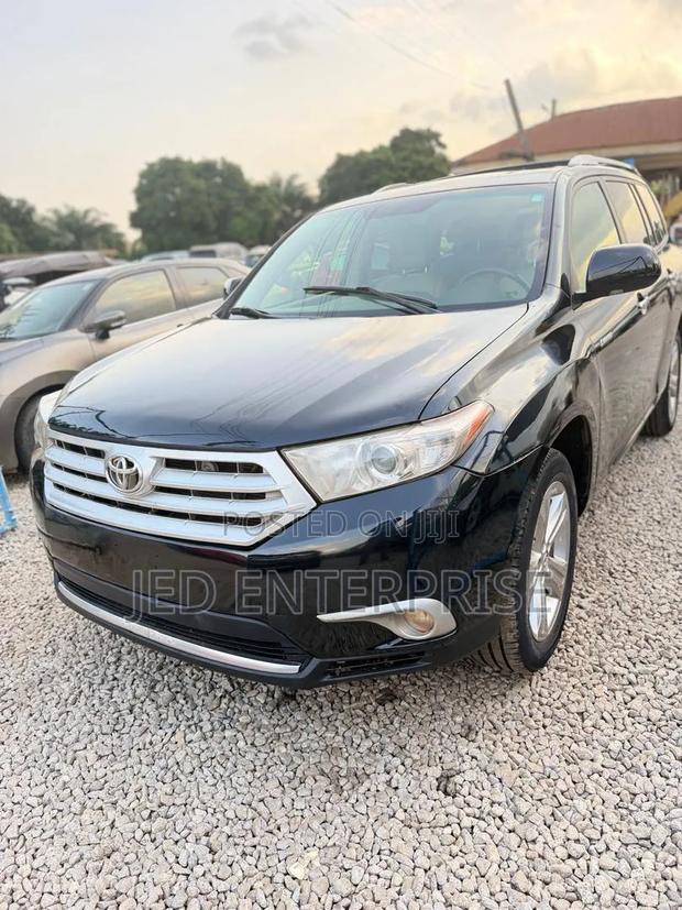 Toyota Highlander 2011 Black