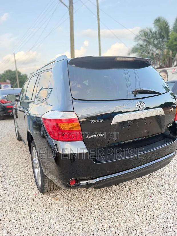 Toyota Highlander 2011 Black
