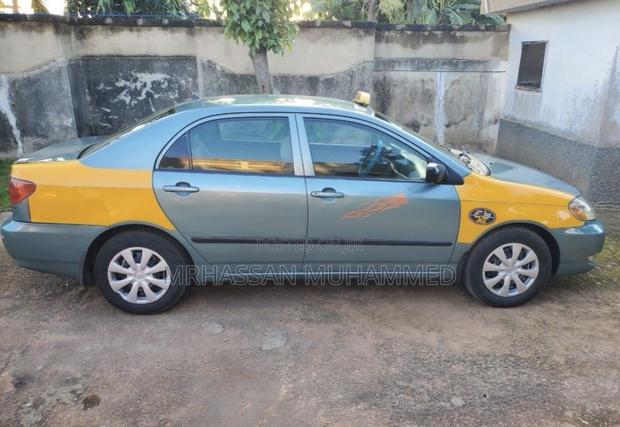 Toyota Corolla S 2007 Yellow