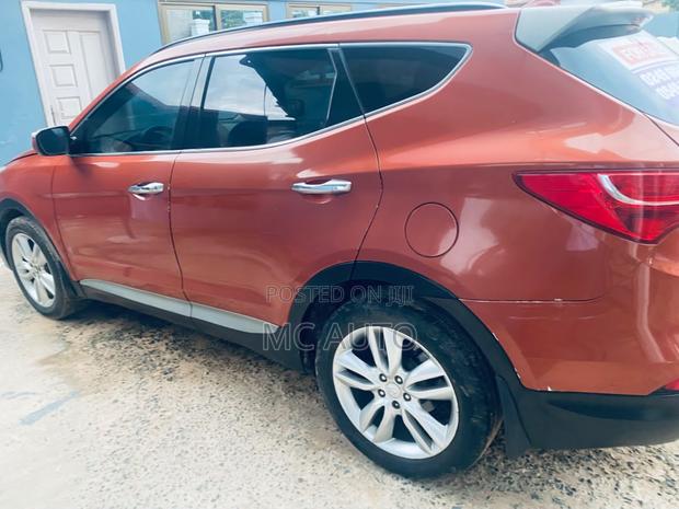Hyundai Santa Fe 2014 Orange