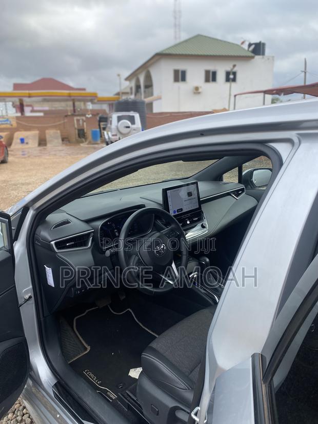 New Toyota Corolla LE 2024 Silver