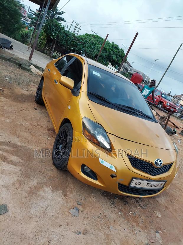 Toyota Yaris 2008 Gold