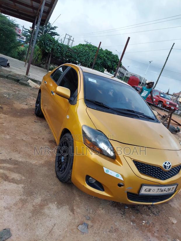Toyota Yaris 2008 Gold