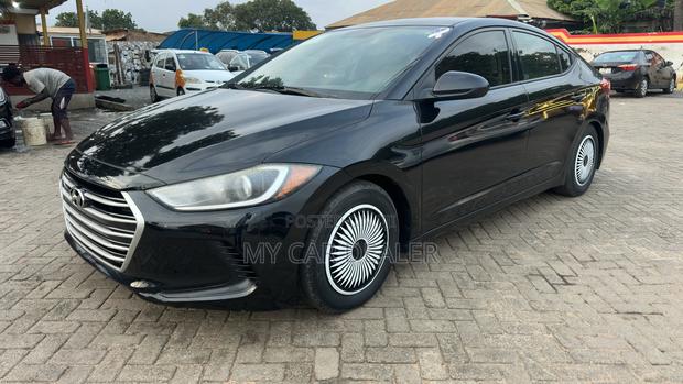 Hyundai Elantra Sport Sedan FWD (1.6L 4cyl 6M) 2017 Black