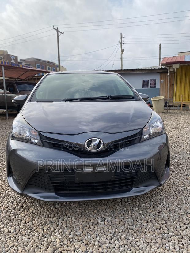 Toyota Vitz 1.5 FWD 5dr 2016 Black