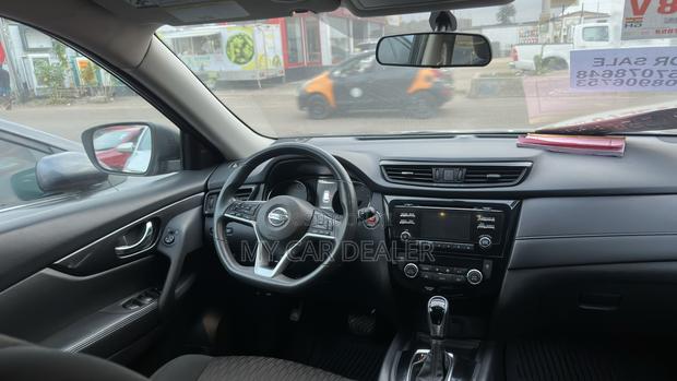 Nissan Rogue SV AWD 2018 Black