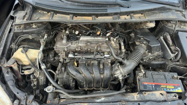 Toyota Corolla LE 4dr Sedan (1.8L 4cyl 4A) 2013 Gray