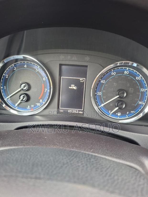 Toyota Corolla XSE (1.8L 4cyl 2A) 2018 Gray