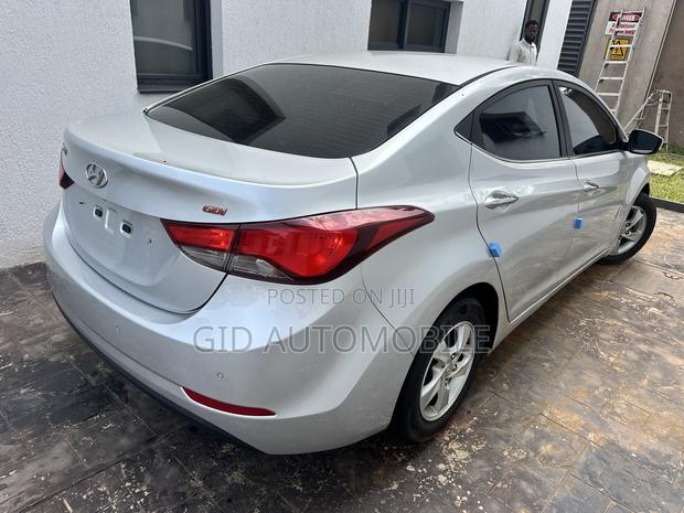 Hyundai Elantra 2015 Silver