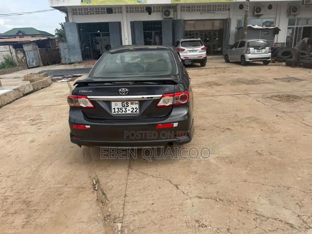 Toyota Corolla 2012 Gray