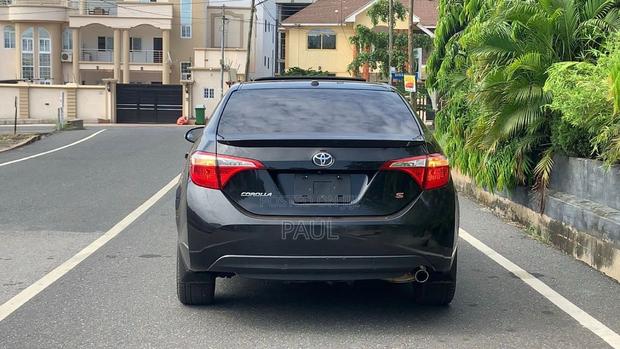 Toyota Corolla S w/Special Edition Pkg (1.8L 4cyl CVT) 2016 Black