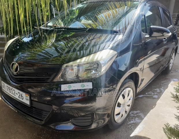 Toyota Vitz 2013 Black