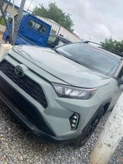 Toyota RAV4 XLE Premium 2022 Beige for sale