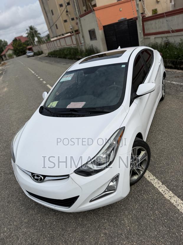 Hyundai Elantra Limited 4dr Sedan (1.8L 4cyl 6A) 2015 White