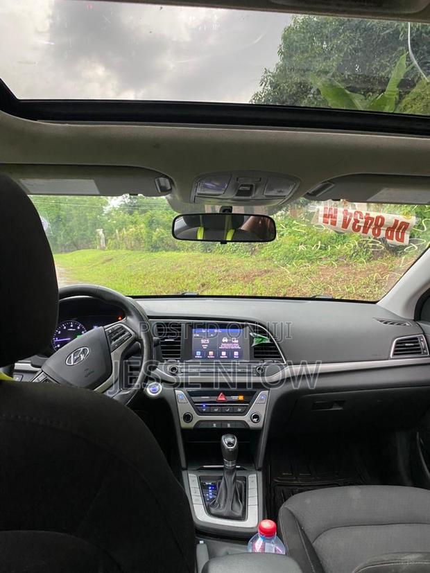 Hyundai Elantra 2017 Blue
