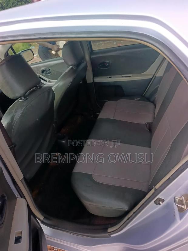 Toyota Vitz 2010 Silver