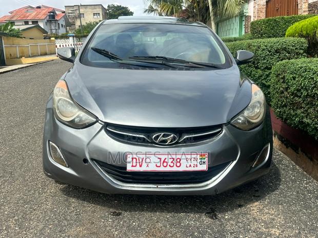 Hyundai Elantra Limited Sedan FWD (1.8L 4cyl 6A) 2013 Gray
