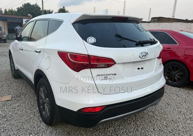 Hyundai Santa Fe 2014 White