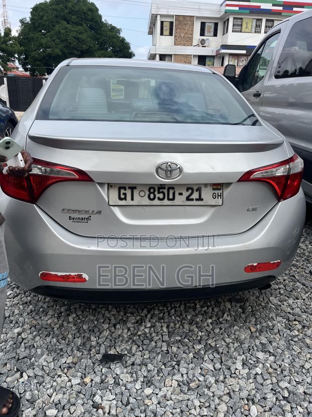 Toyota Corolla LE 4dr Sedan (1.8L 4cyl CVT) 2015 Silver