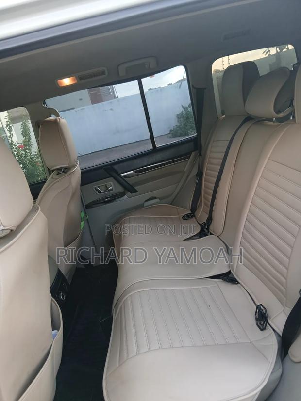 Mitsubishi Pajero 2013 White