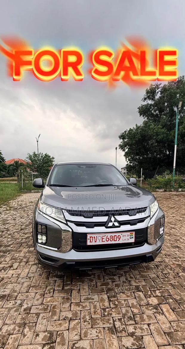 Mitsubishi Outlander 2022 Gray