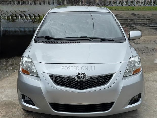 Toyota Yaris 2009 Silver
