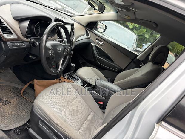 Hyundai Santa Fe SE 2012 Silver
