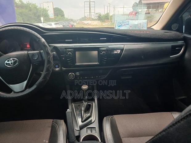 Toyota Corolla 2015 White