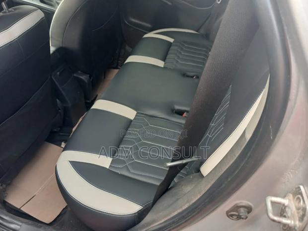 Toyota Matrix 2010 Silver