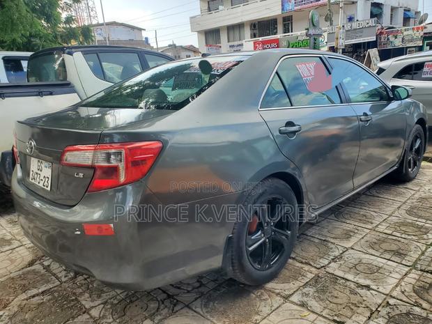 Toyota Camry L 4dr Sedan (2.5L 4cyl 6A) 2014 Beige