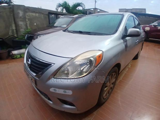 Nissan Versa 2013 Silver