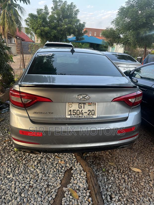 Hyundai Sonata SE 2016 Gray