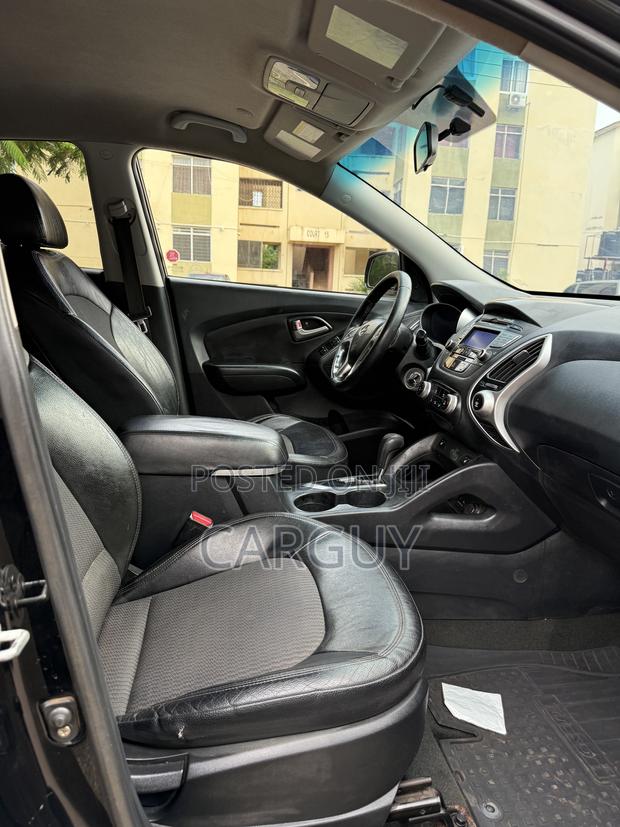 Hyundai Tucson GLS AWD 2012 Black