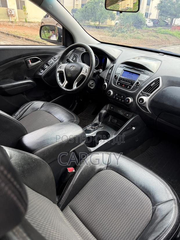 Hyundai Tucson GLS AWD 2012 Black