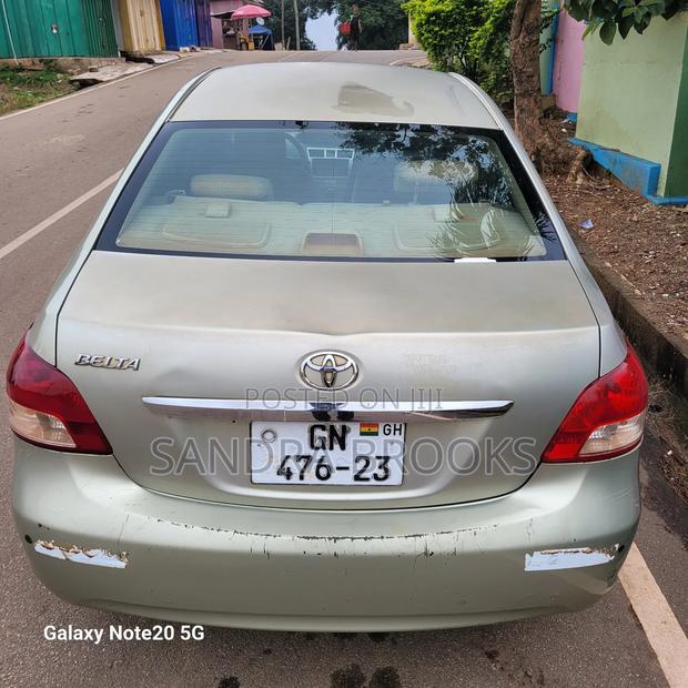 Toyota Belta 2007 Green