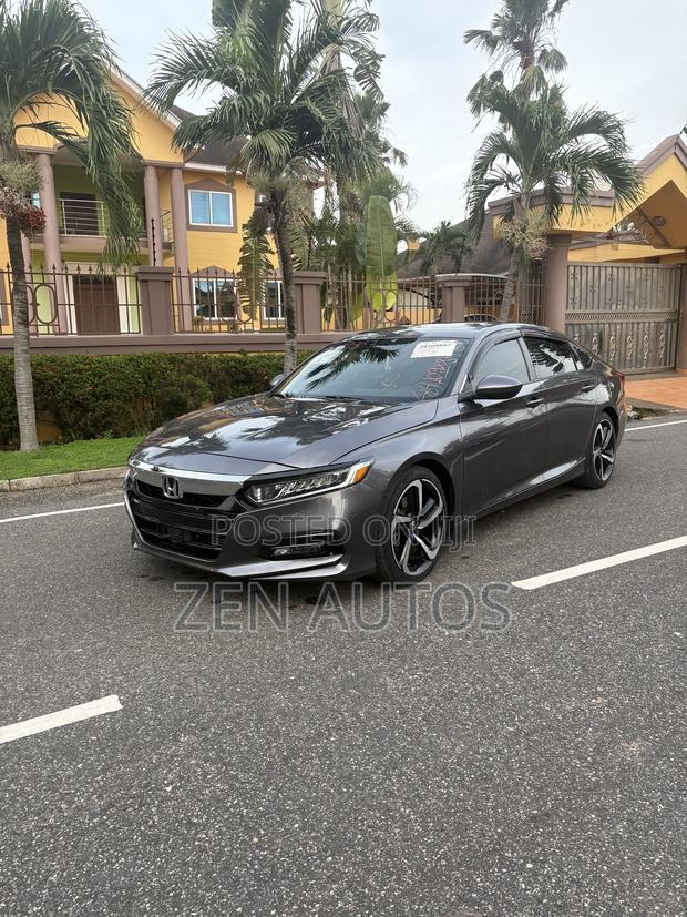 Honda Accord Sport (2.0L 4cyl Turbo 6M) 2019 Gray