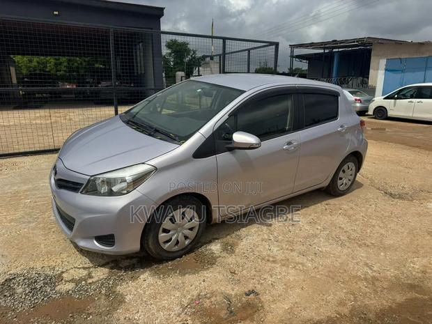 Toyota Vitz 2012 Purple